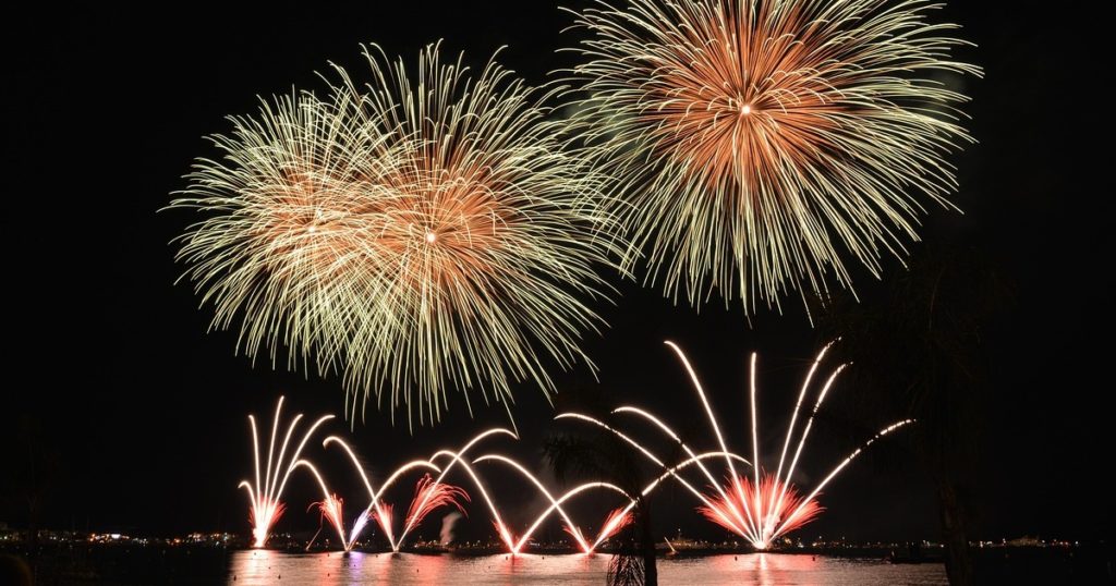 堀之内十五夜まつり大煙火大会