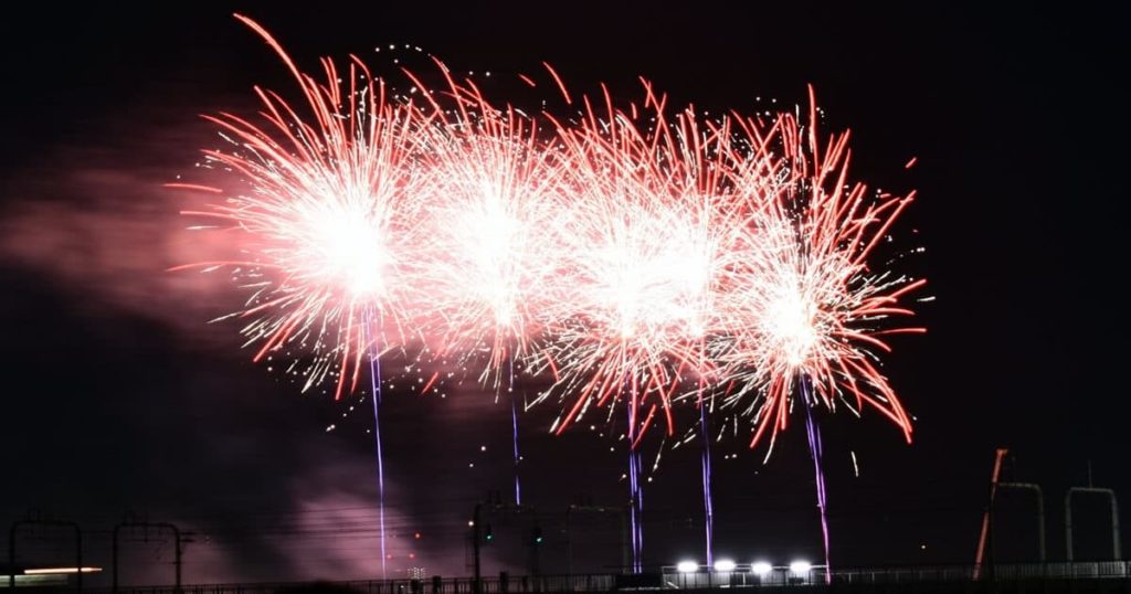 狛江・多摩川花火大会