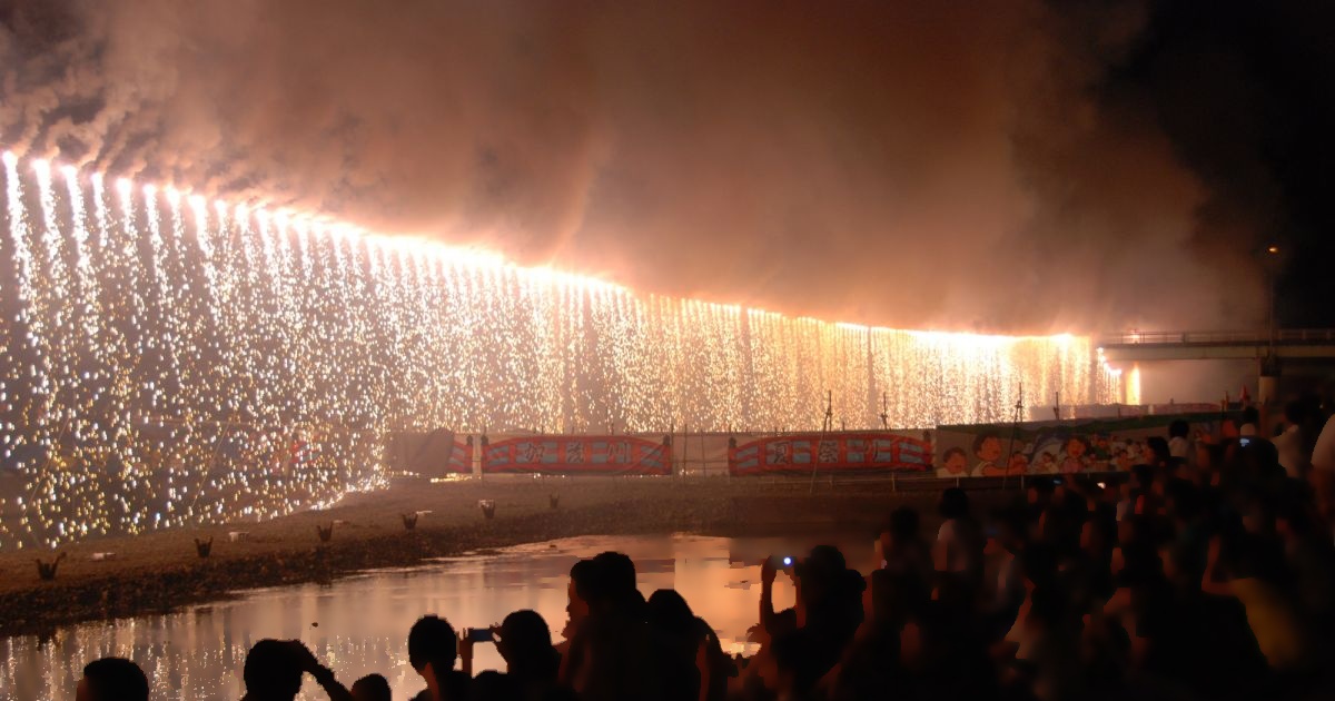 越後加茂川夏祭り 大花火大会