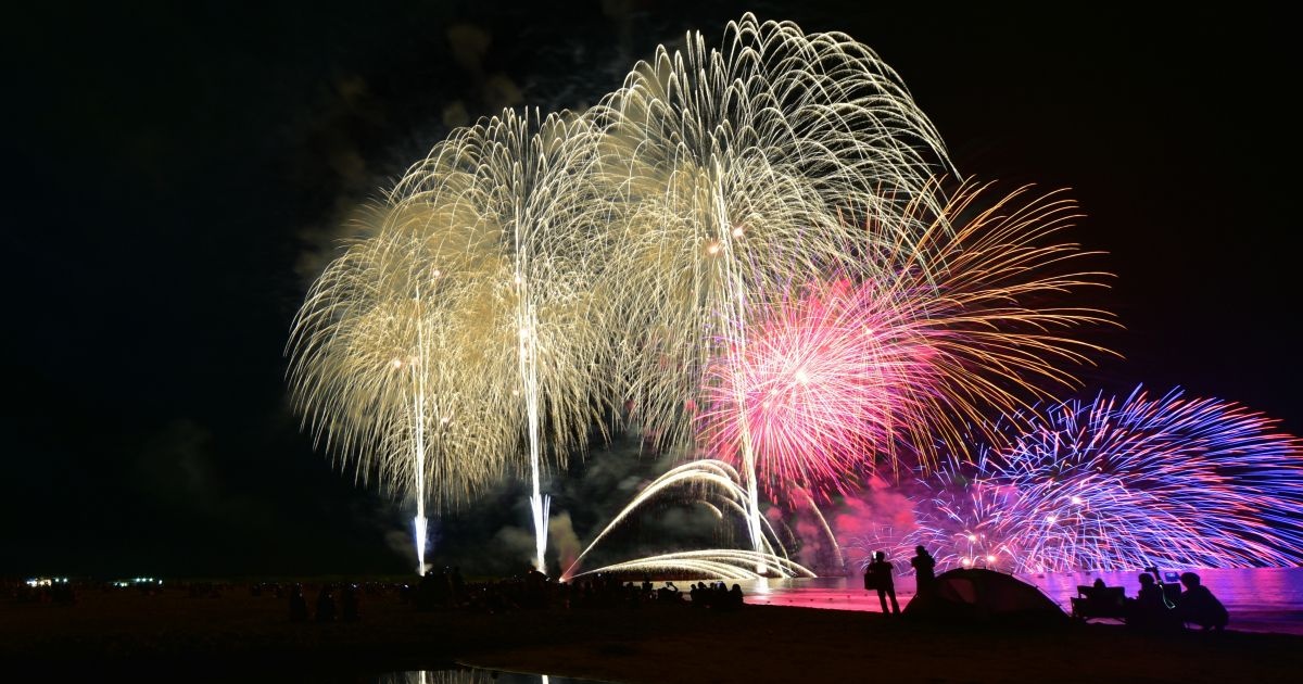 寺泊港まつり海上大花火大会