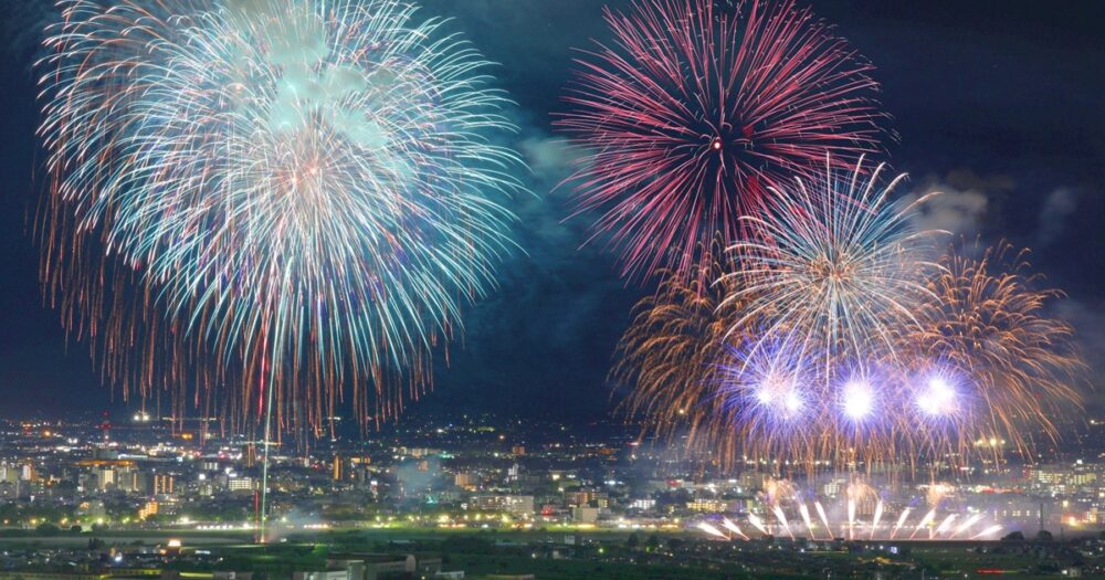 北日本新聞納涼花火(富山会場)