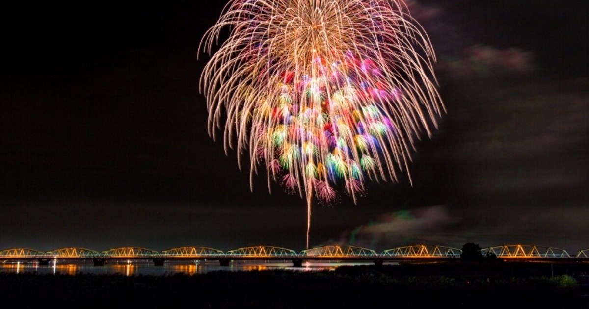 阿賀野川ござれや花火
