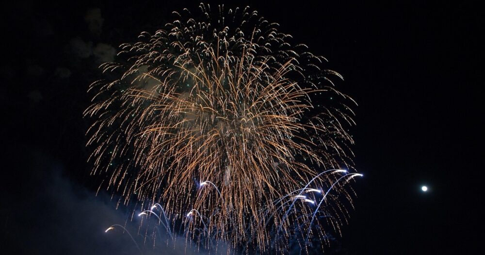 阿仁の花火と灯籠流し