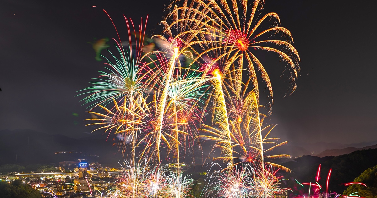 相生ペーロン祭海上花火大会