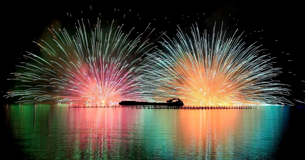 三ケ日花火大会